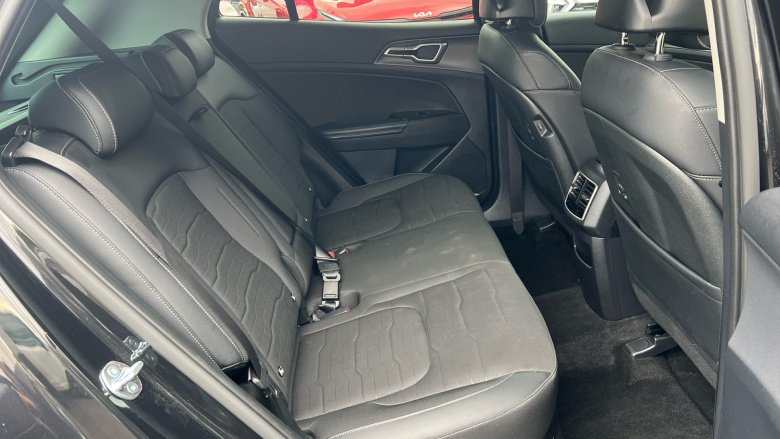 Kia Sportage 1.6T GDi 207 HEV 3 5dr Auto Hybrid Estate